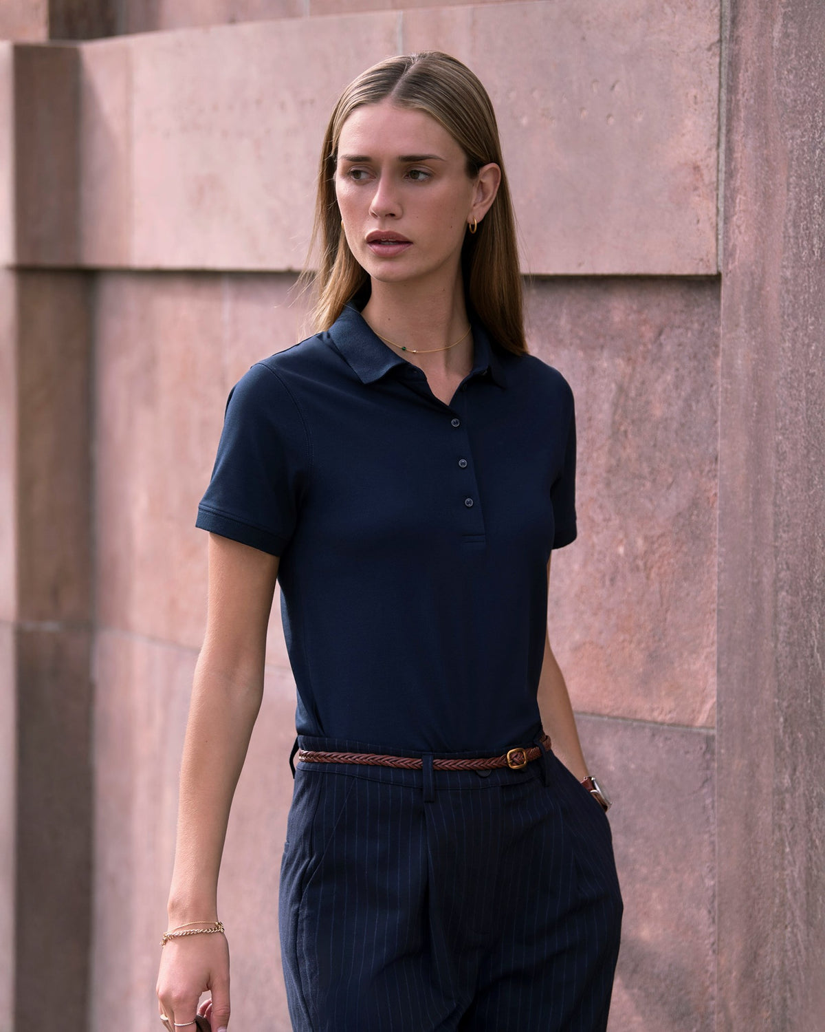 Altavista Women Navy SS26 Modelimage