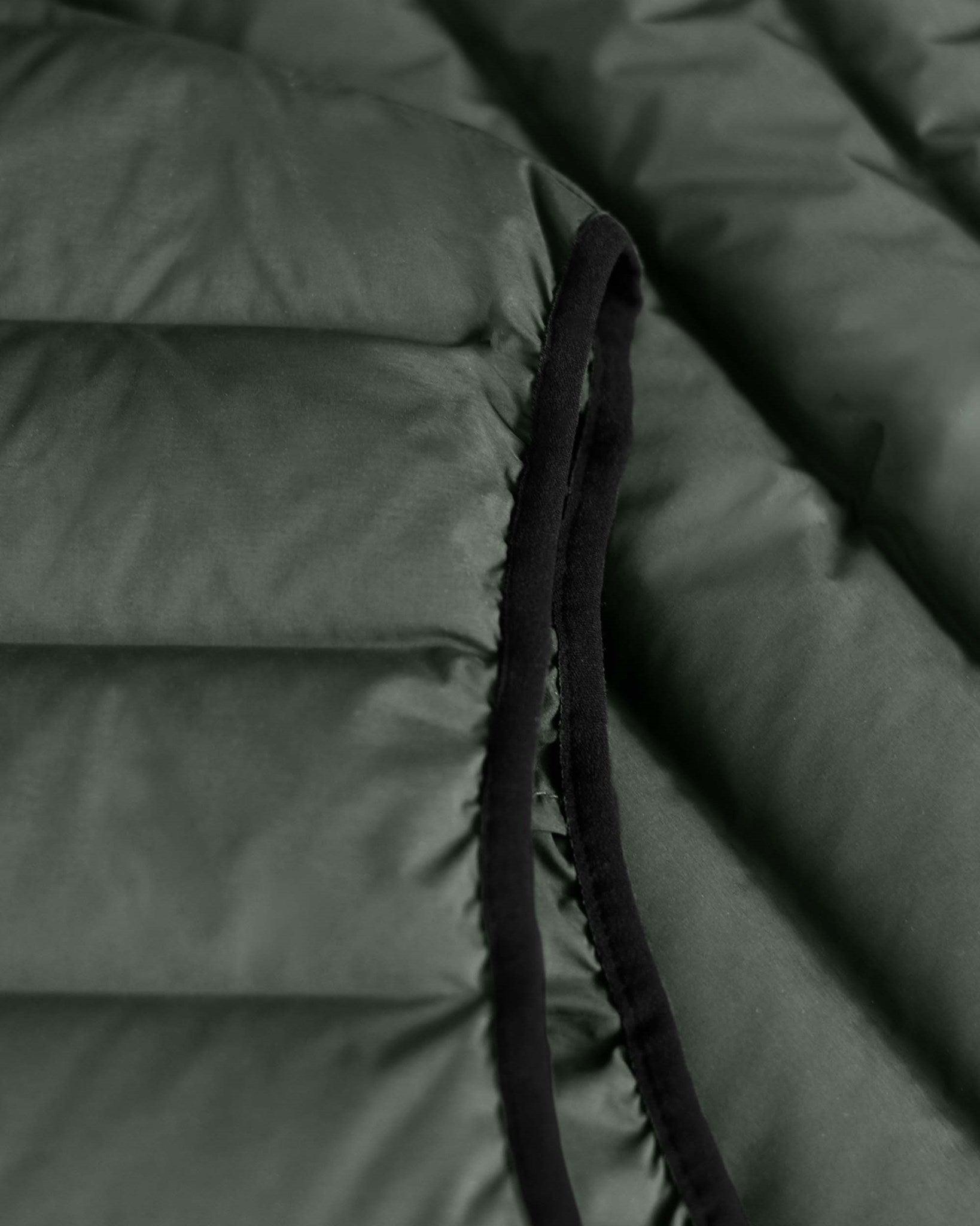 Avalon Vest Men Olive Closeup 3