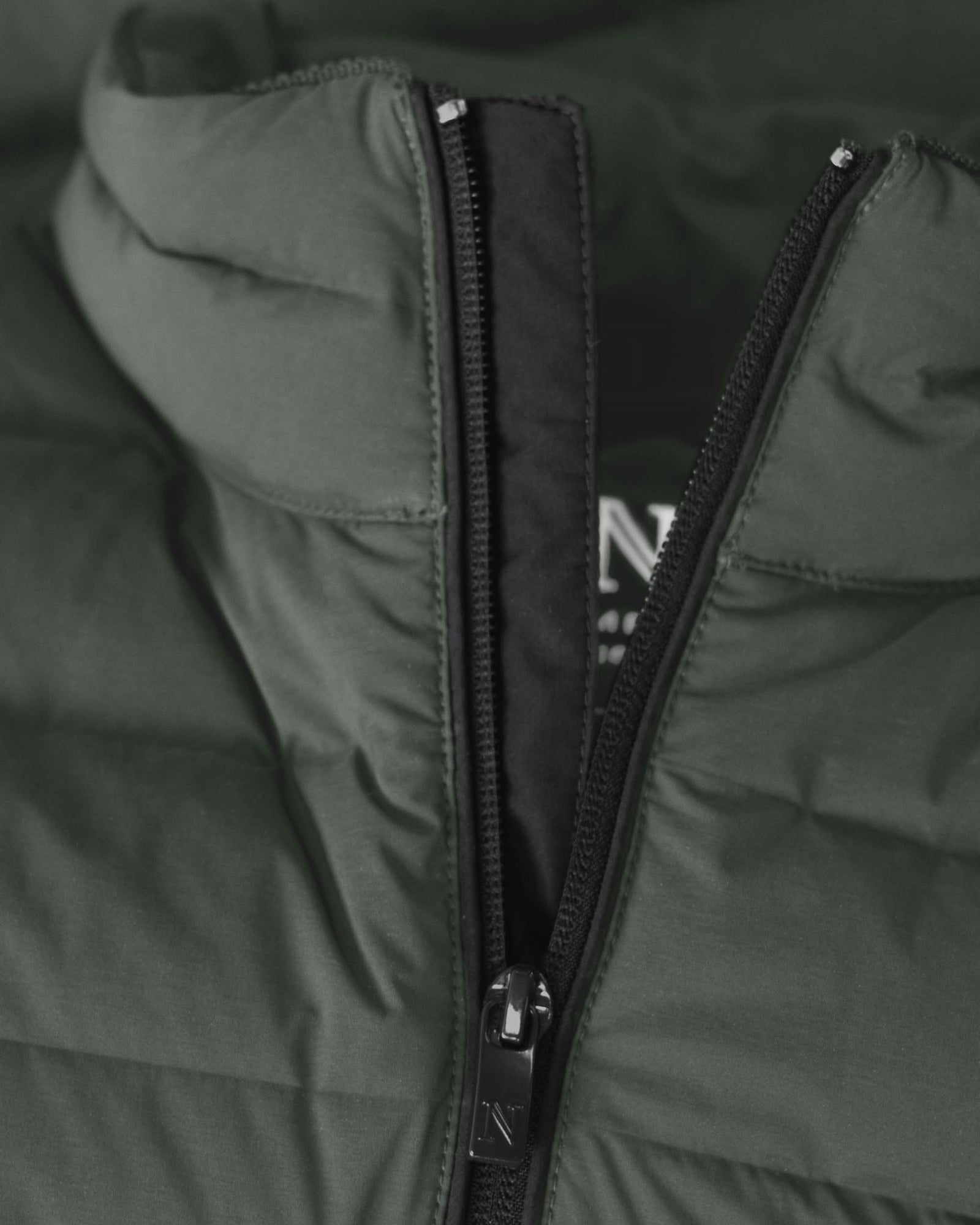 Avalon Men Olive Back