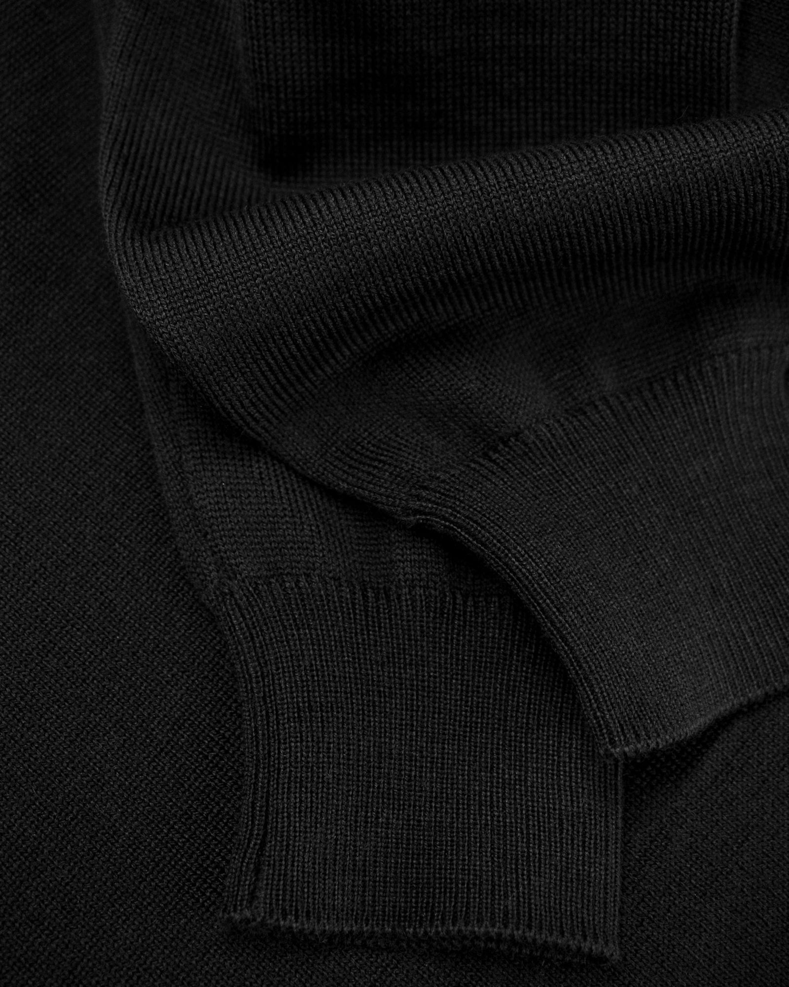 Beaufort Woman Black Back