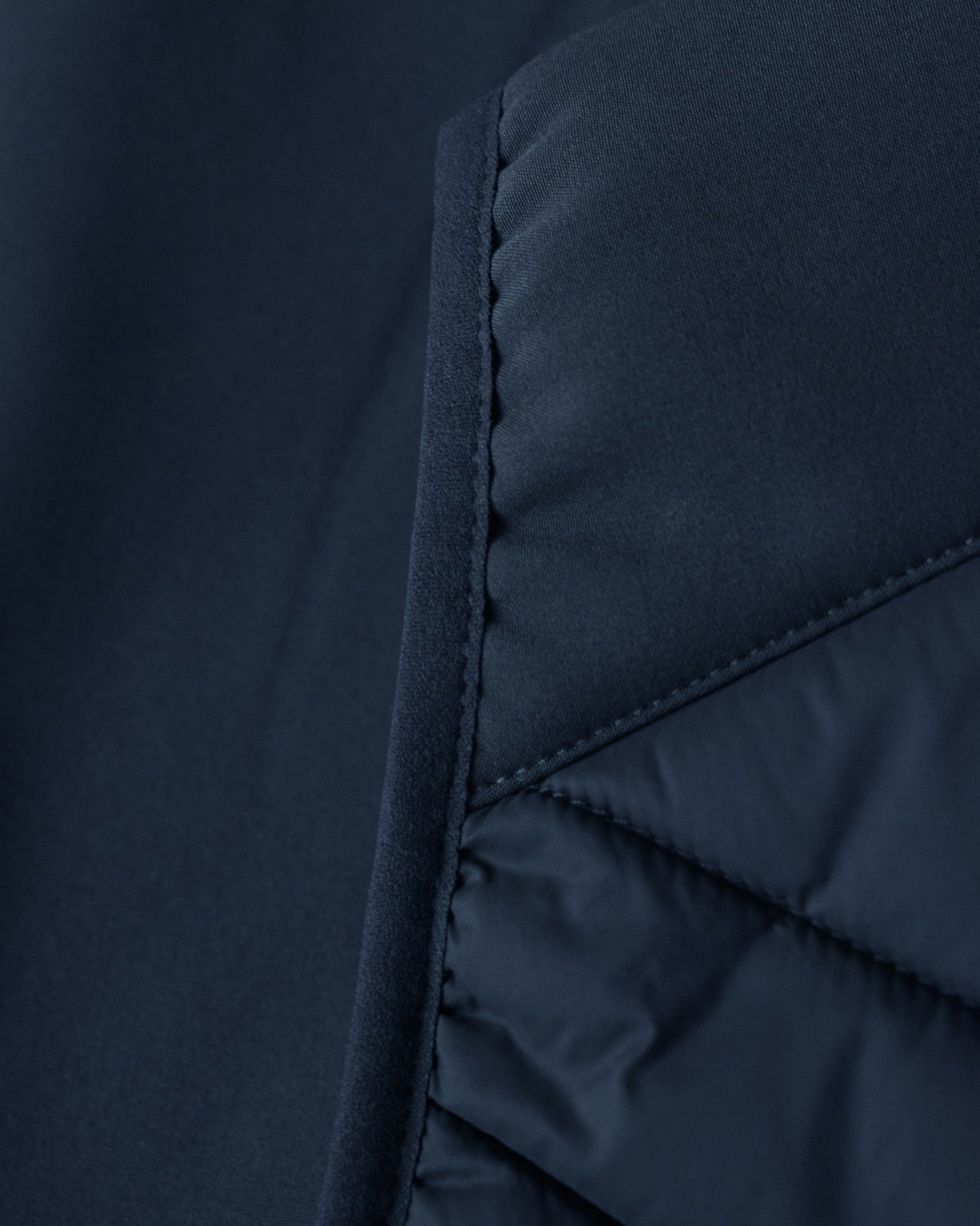 Benton Women Navy Back