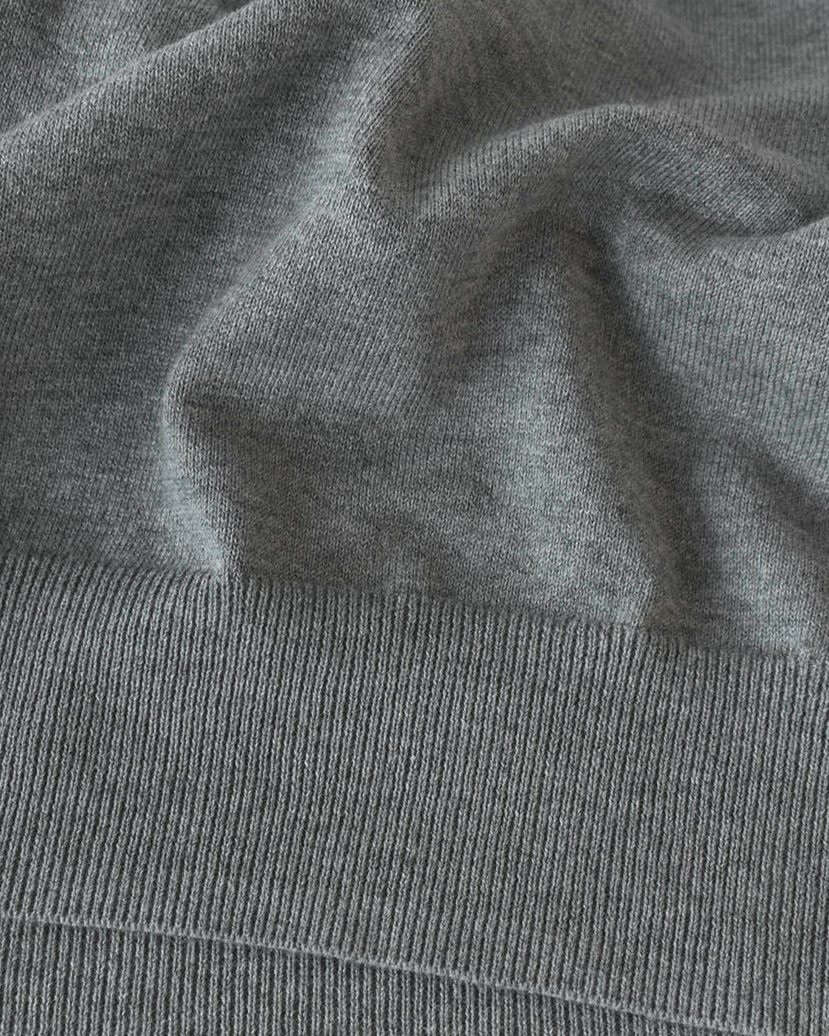 Brighton 1 4 Zip Men Grey Melange Closeup 2