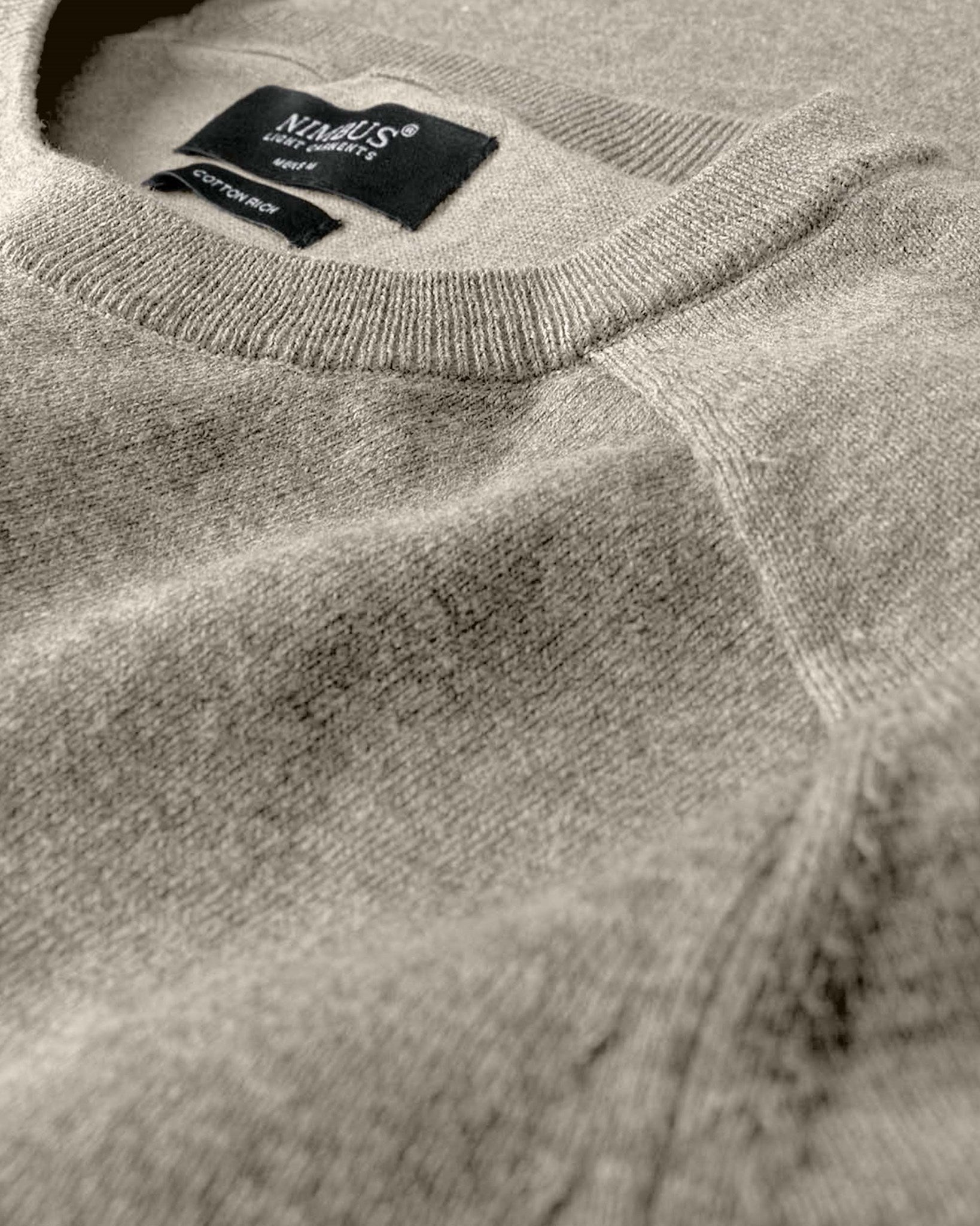 Brighton O Neck Men Sand Melange Closeup 1