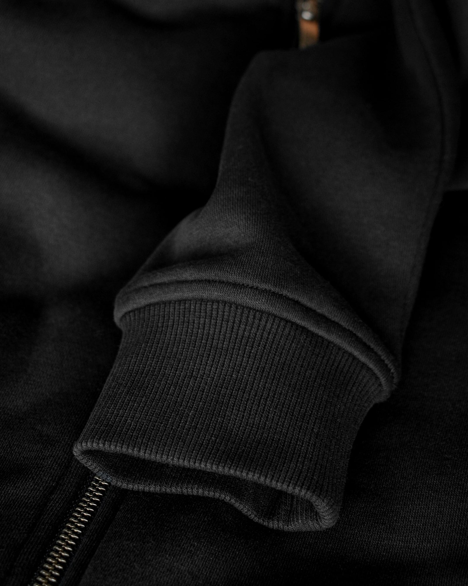 Cambridge Men Black Back