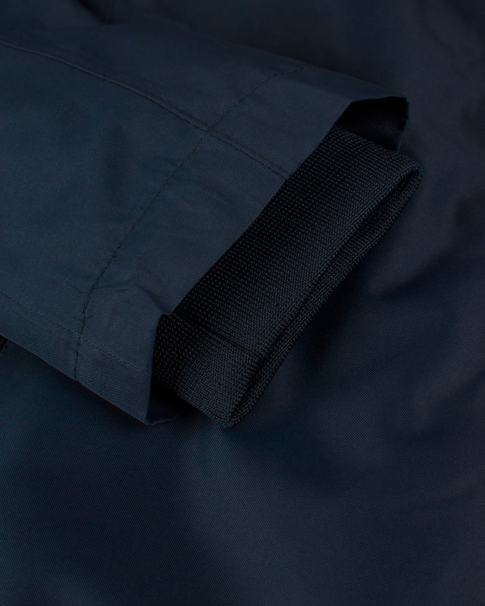 Davenport Women Navy Back