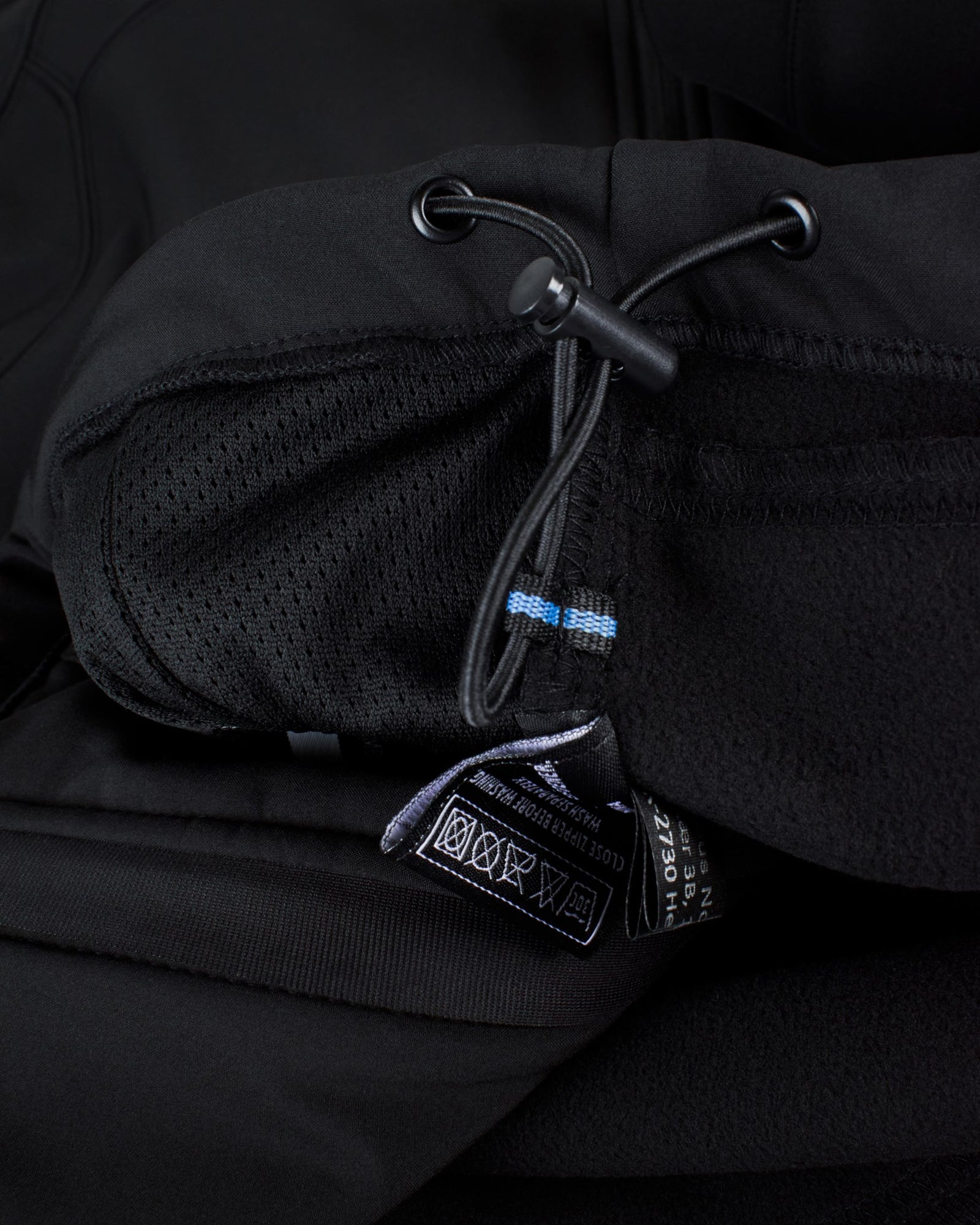 Duxbury Woman Black Back