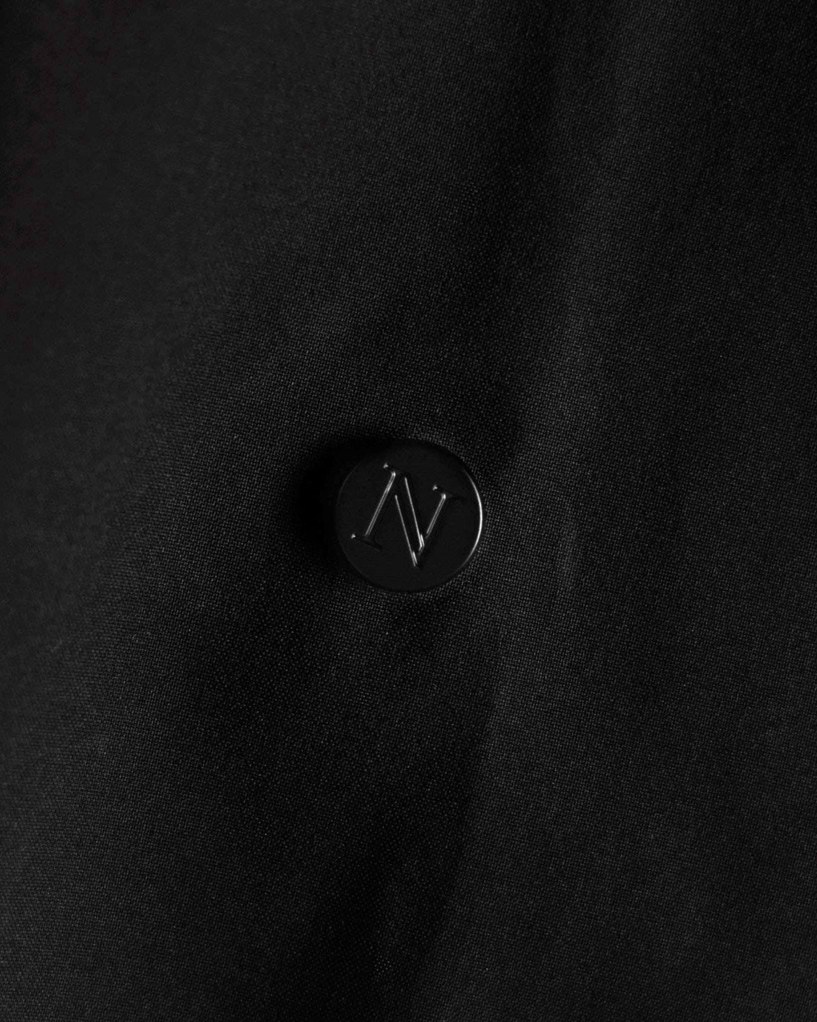 Eldrigde Men Women Black Closeup 3