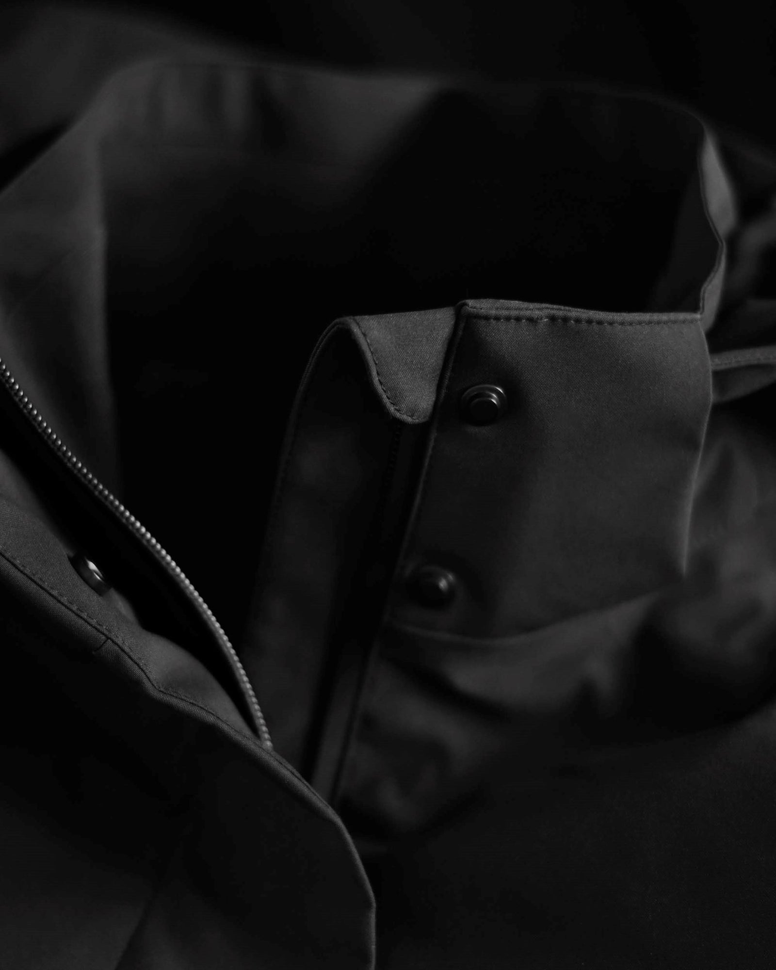 Eldridge Woman Black Back