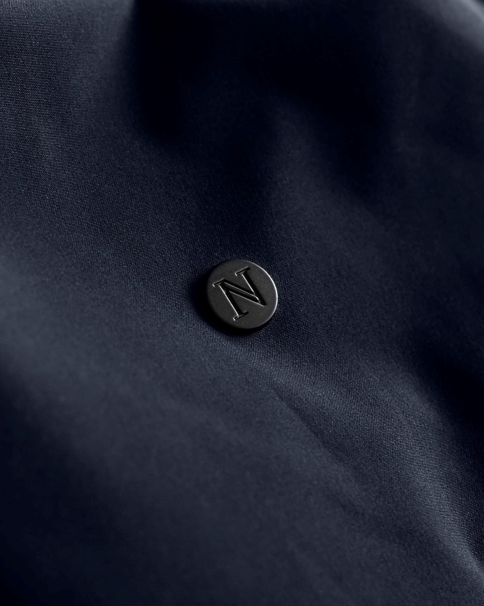 Evermont Men Women Navy Closeup 2