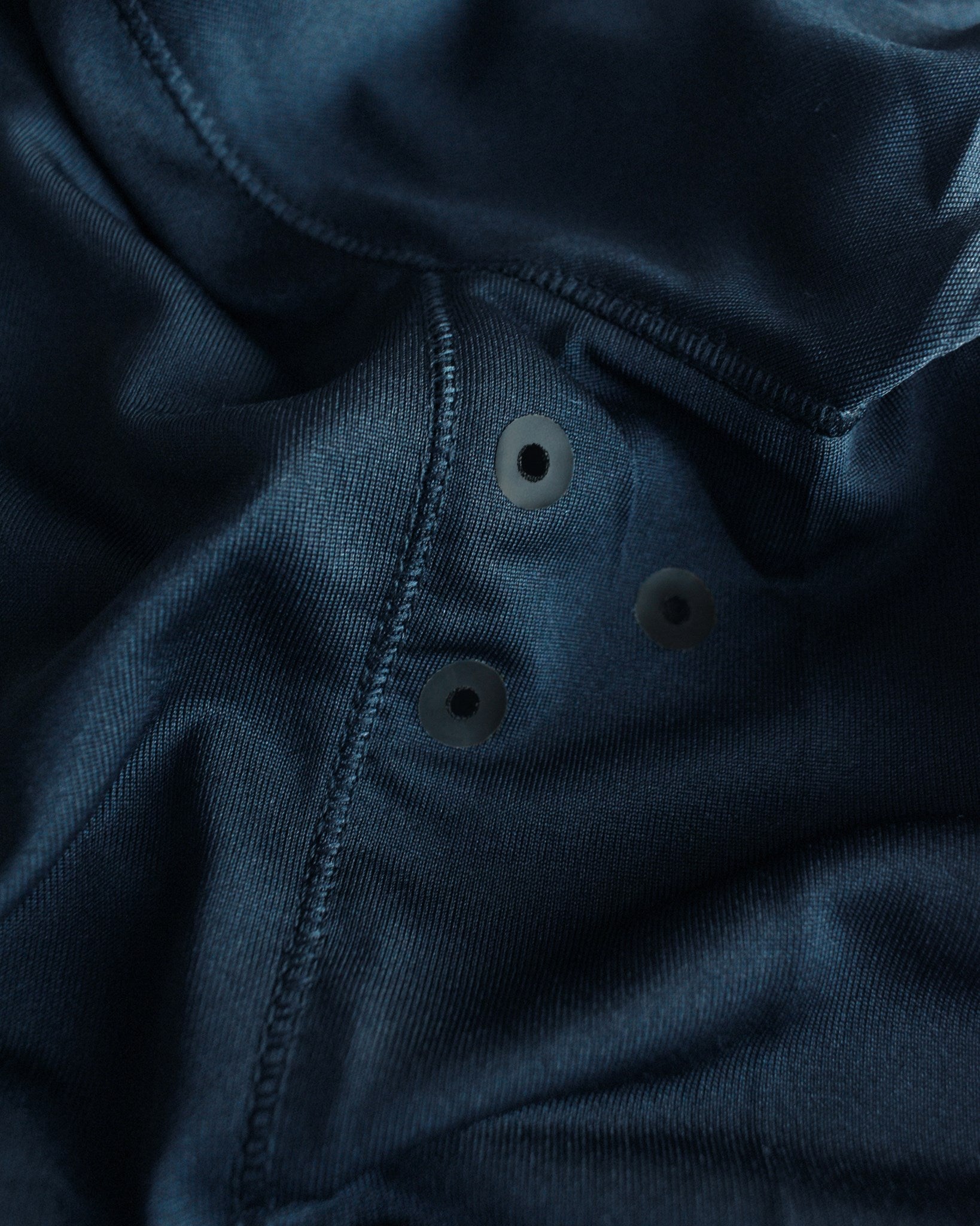 Freemont Men Navy Closeup 2