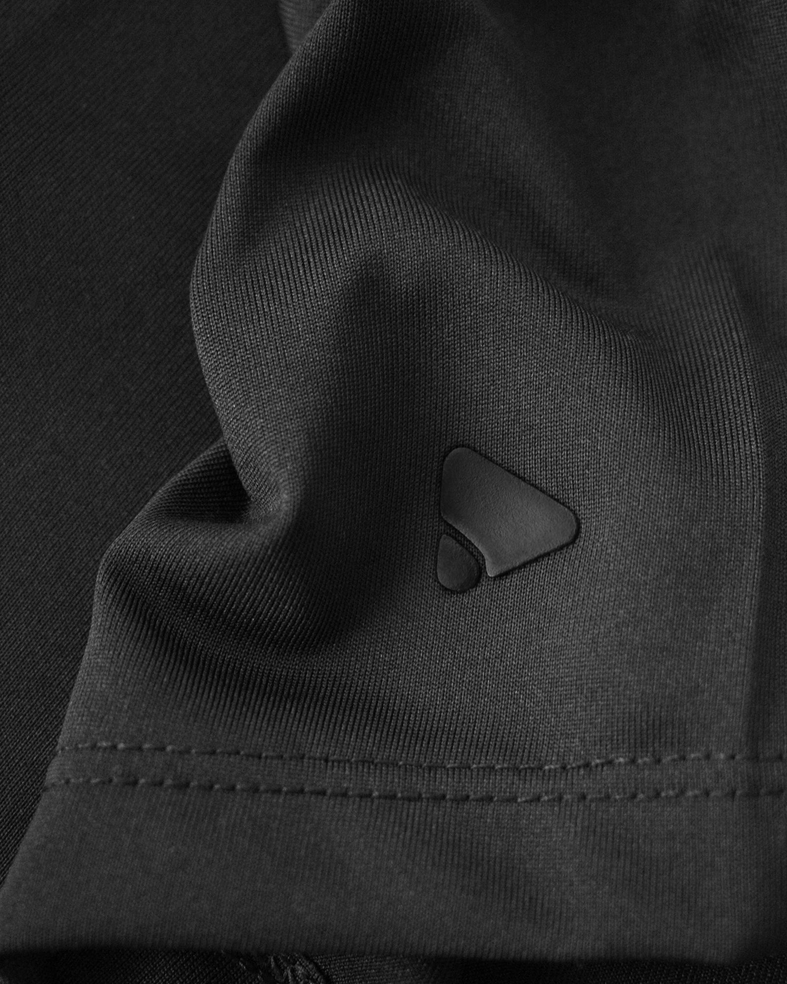 Freemont Woman Black Back