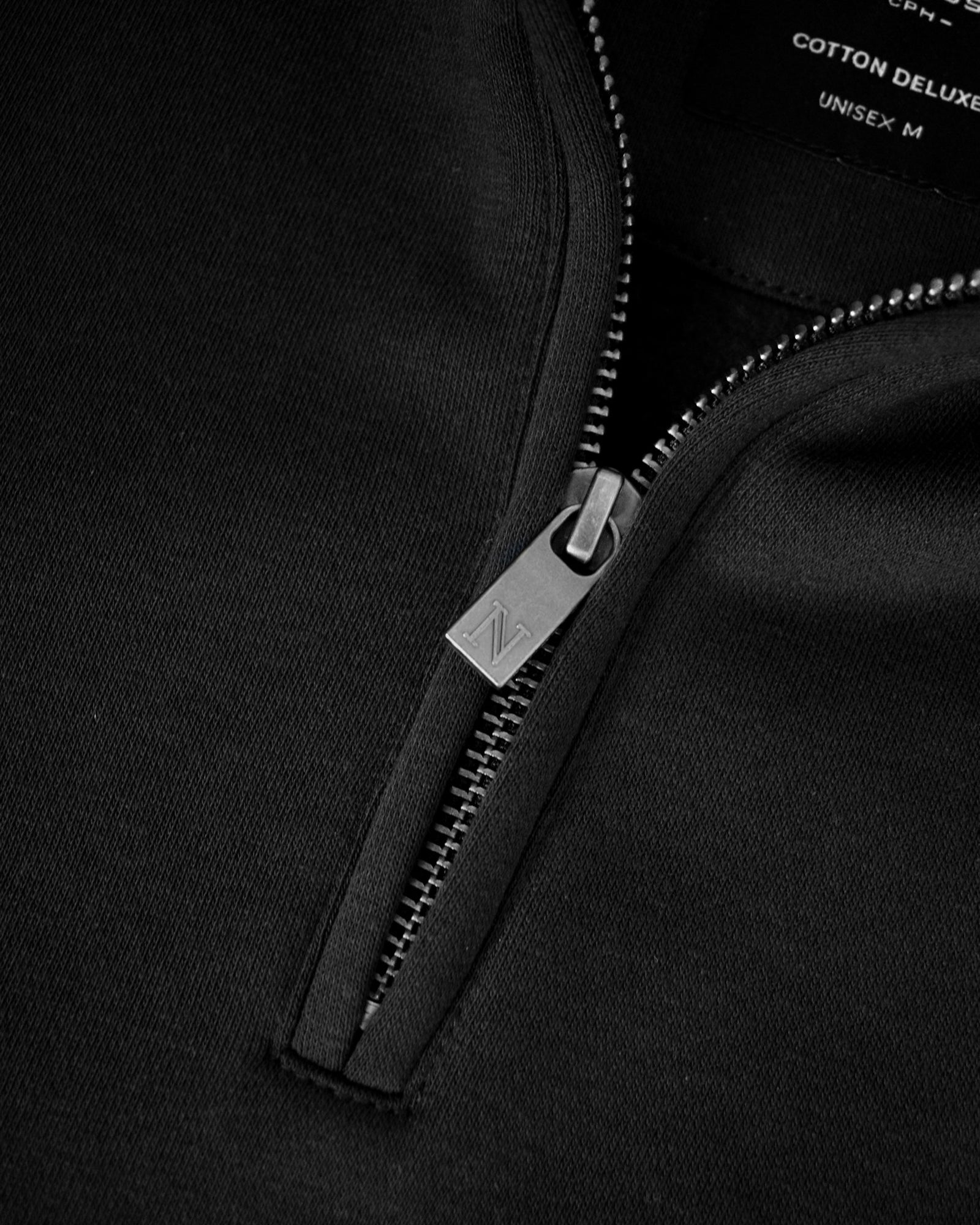 Glendale Unisex Black Back