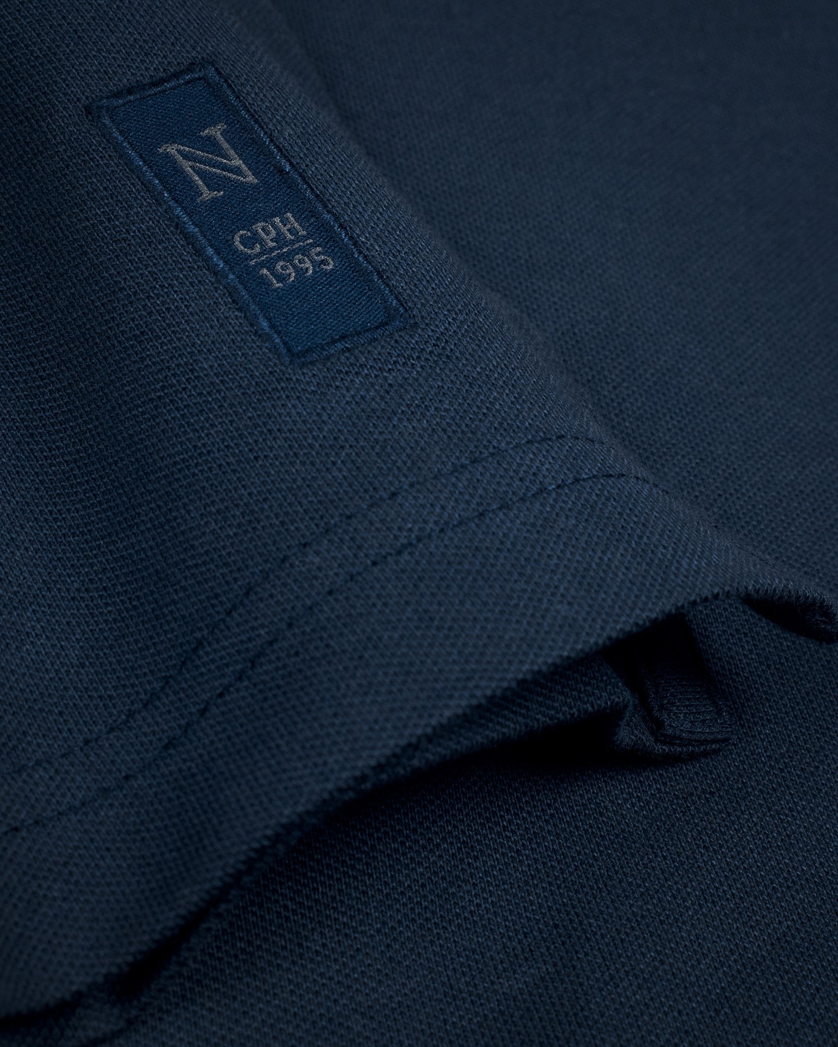 Harvard V Neck Women Navy Closeup 3