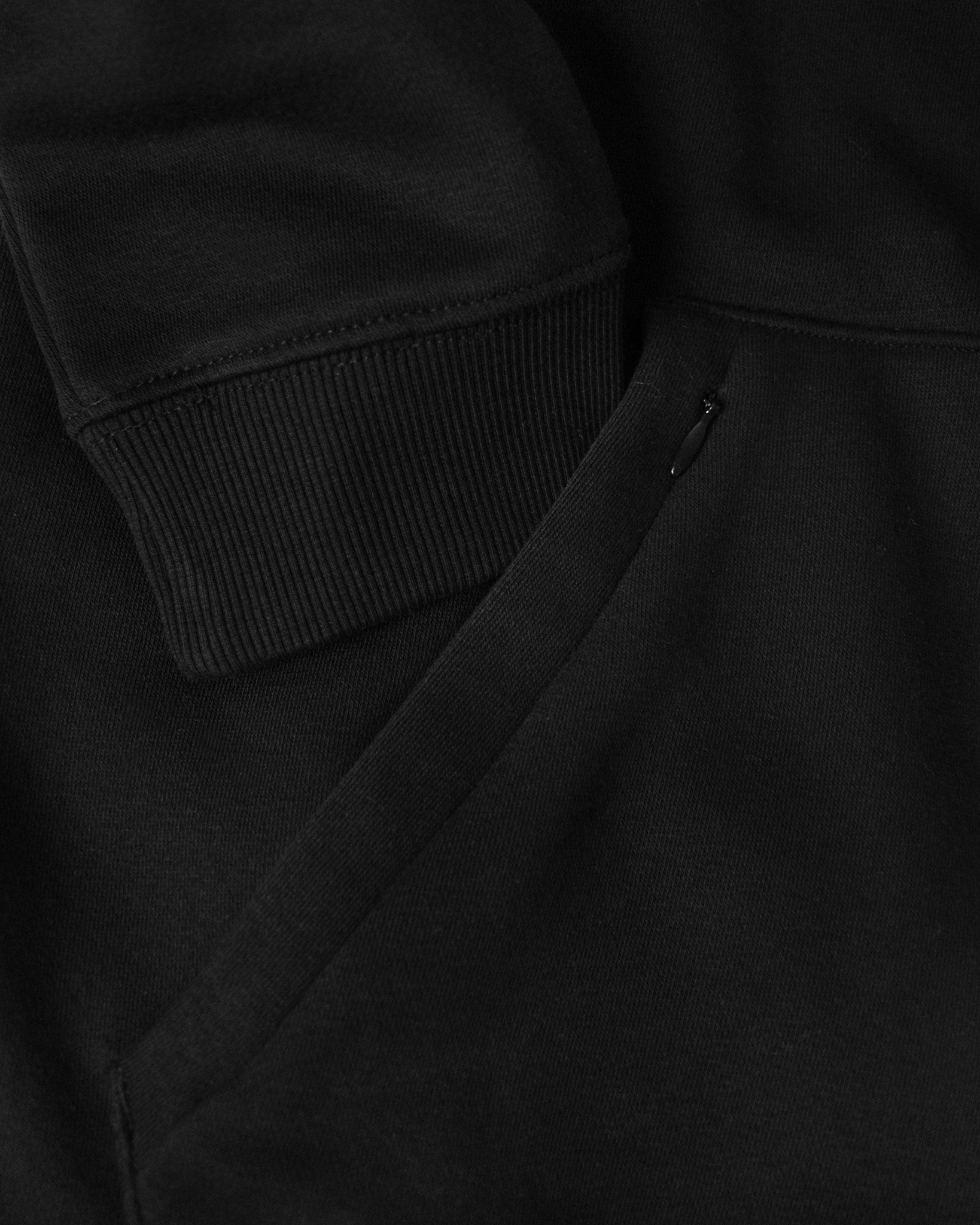 Lenox Men Black Closeup 2