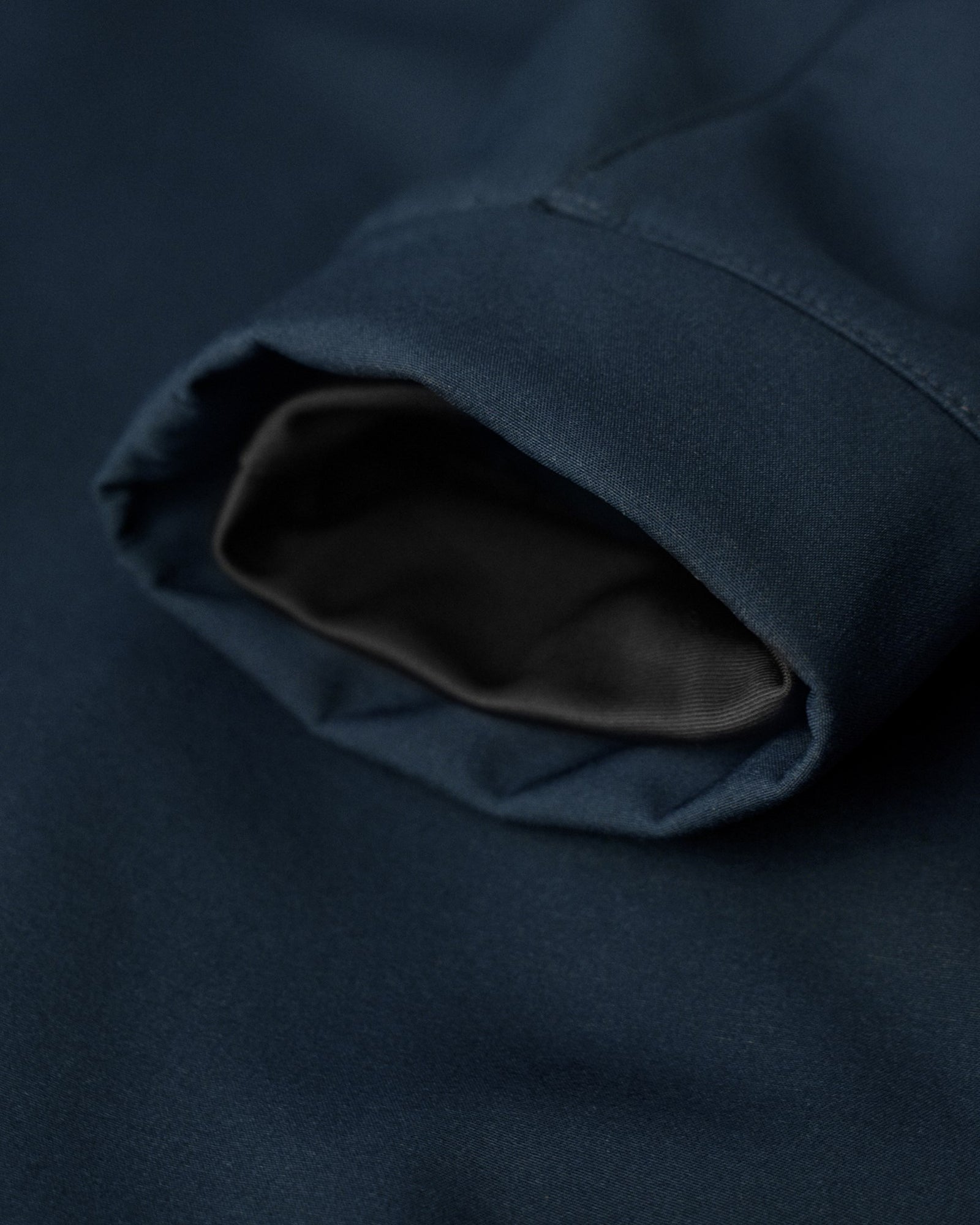 Livingston Men Navy Back