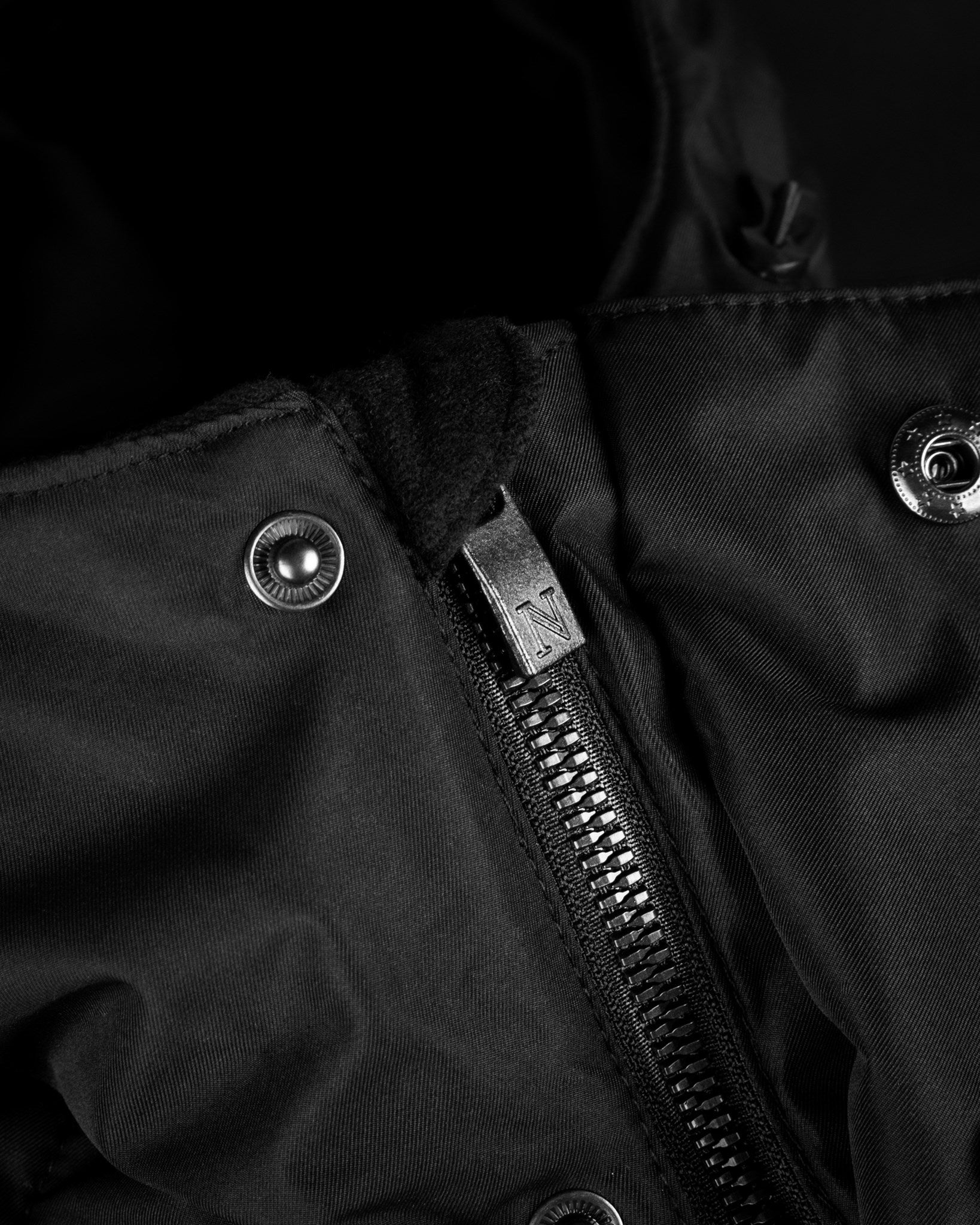 Mapleton Men Black Closeup 5