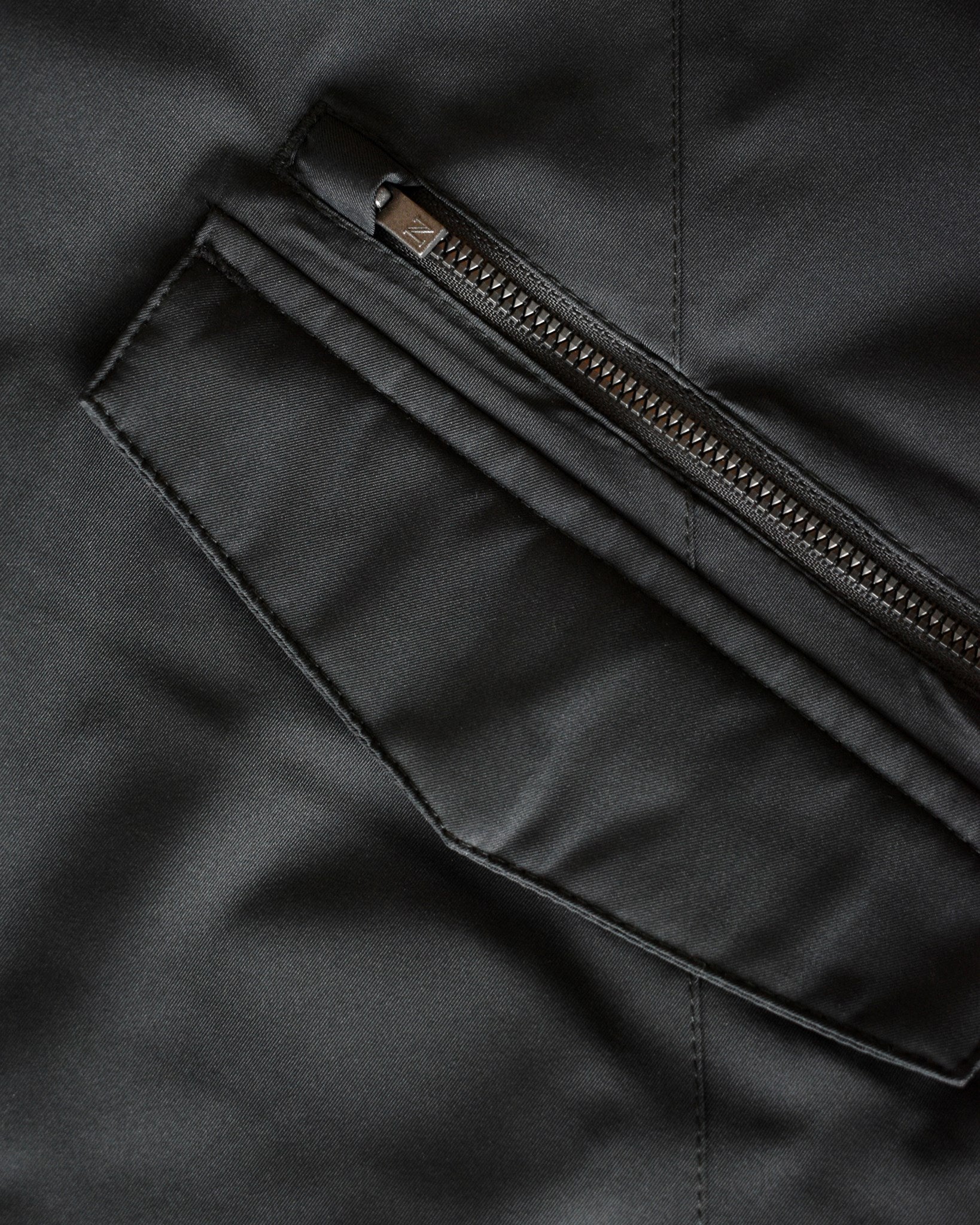 Northdale Men Black Closeup 3