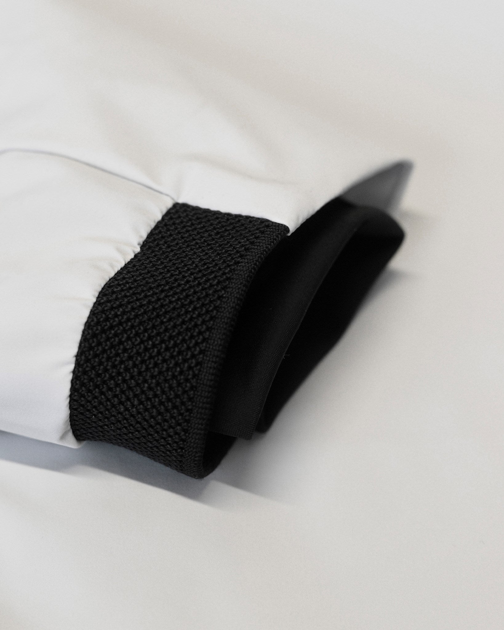 Prescott Men Women Ice Grey Closeup 5