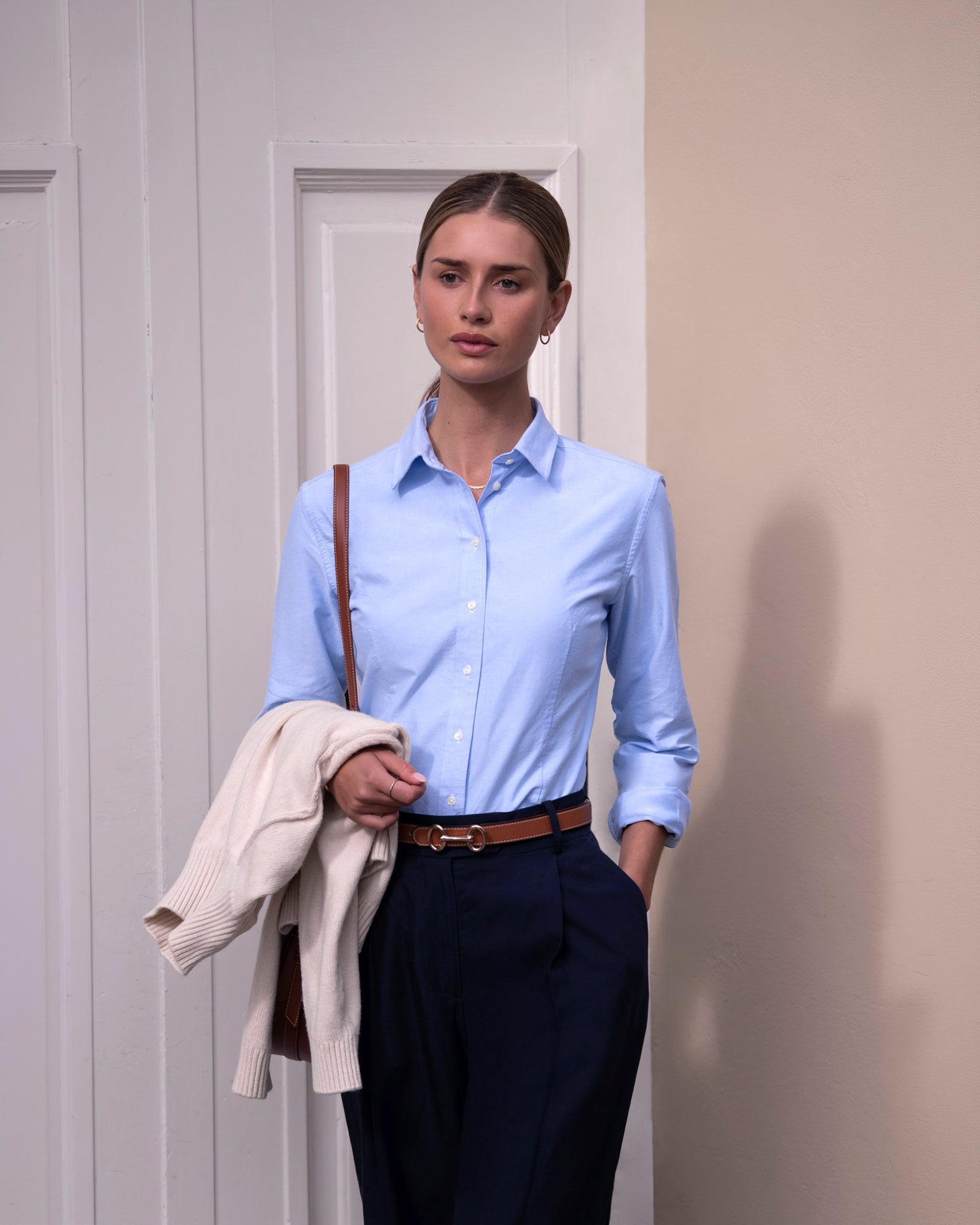 Rochester Woman Light Blue Back