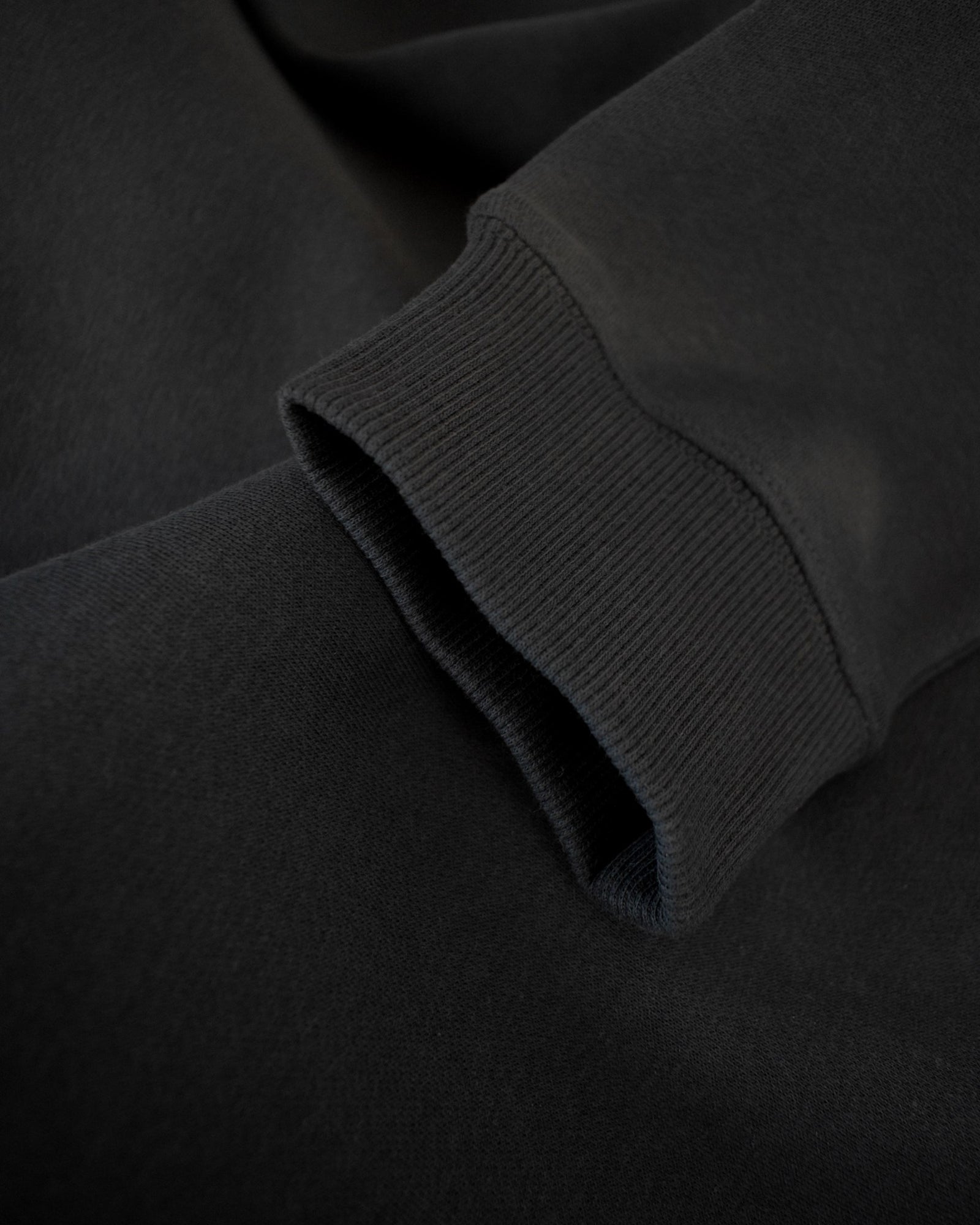 Trenton Unisex Black Back