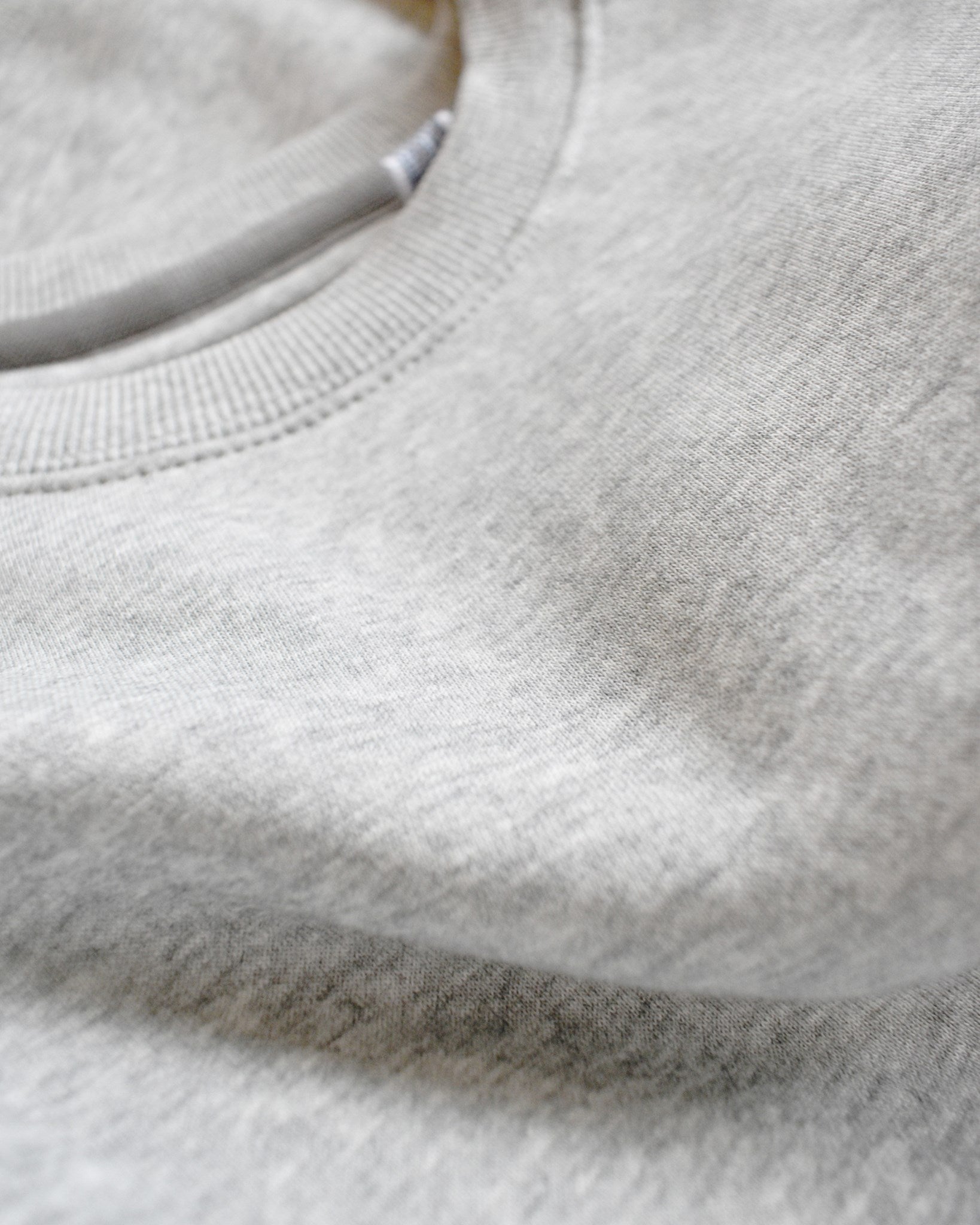 Trenton Unisex Grey Melange Closeup 1