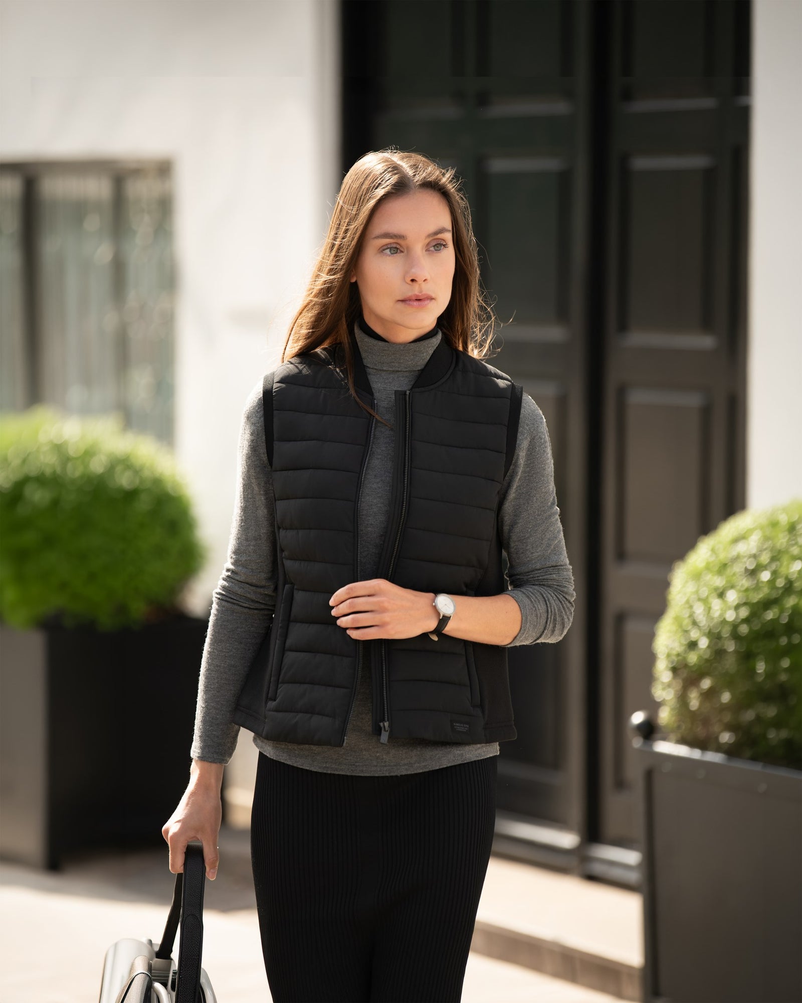 Vesper Women Black Back