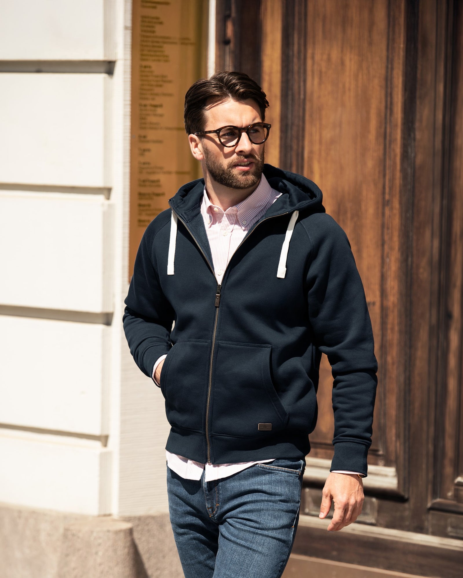 Williamsburg Men Black Back